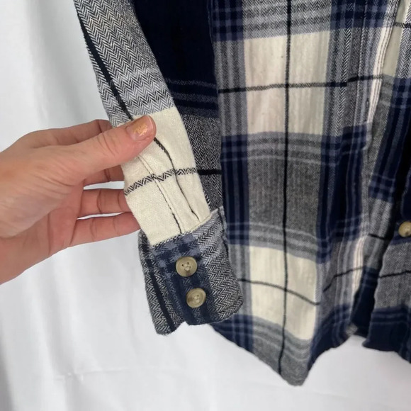 H&M Blue & White Plaid Button Front Flannel Cotton Shirt Shacket Size Large - Picture 4 of 10